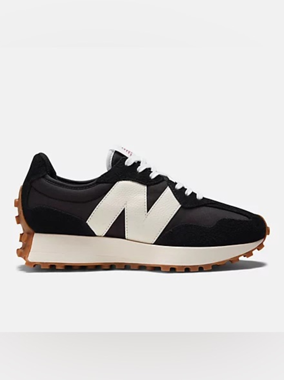 327- New Balance Sneakers